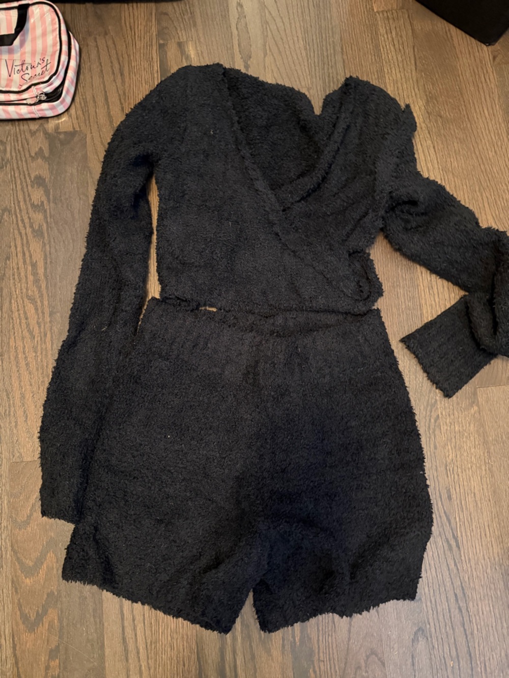 SKIMS Black Wrap  & Shorts